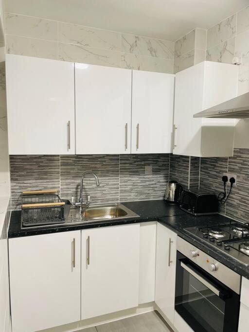 Superb And Comfortable 3Bd Home In 다게넘 외부 사진