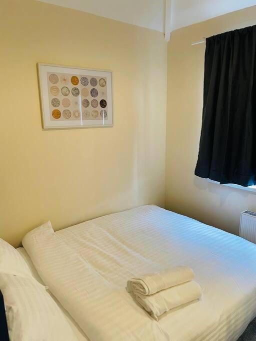 Superb And Comfortable 3Bd Home In 다게넘 외부 사진